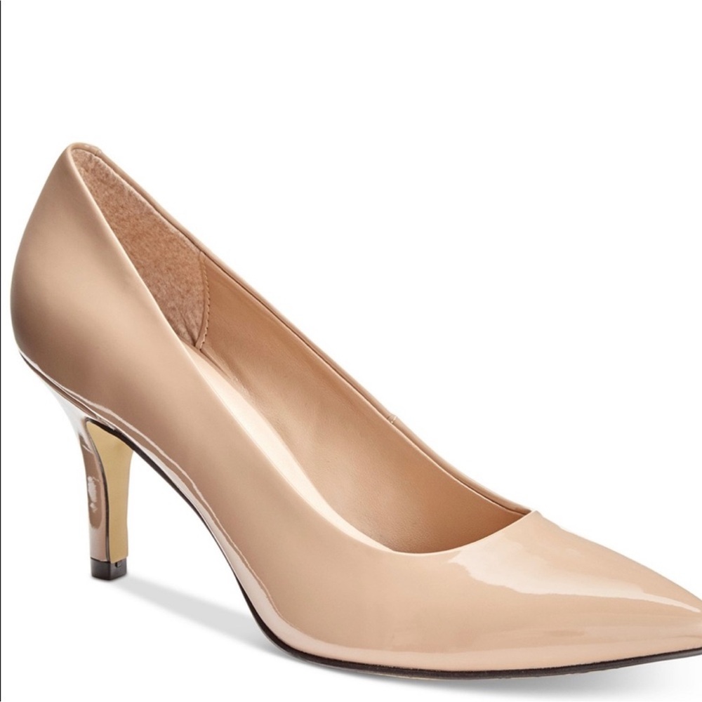 Elegant Nude Pumps